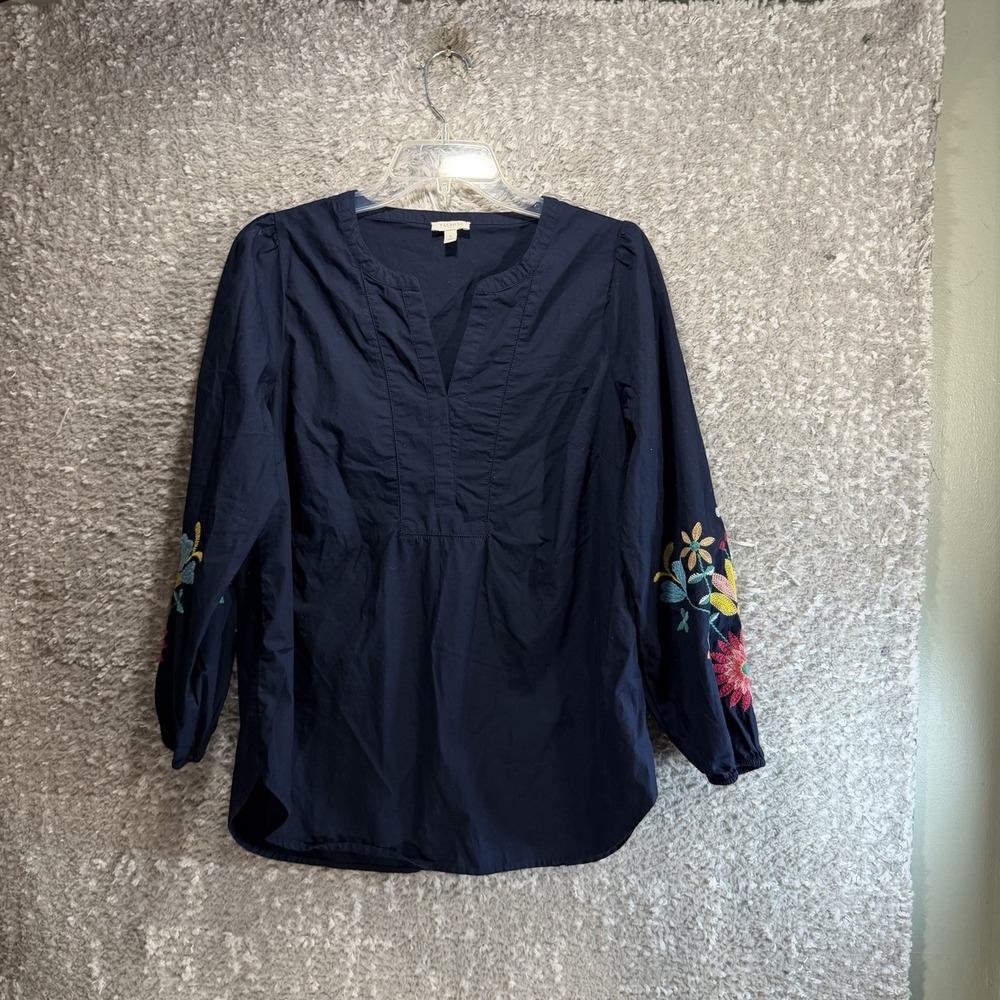 Talbots Curved Hem Floral Embroidered Long Sleeve Poplin Blouse Top Blue S